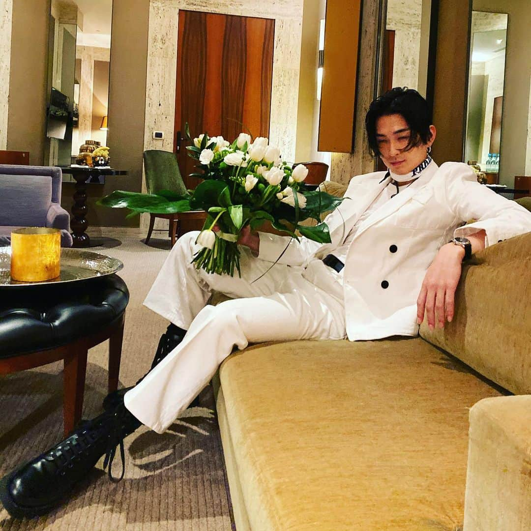 松田翔太さんのインスタグラム写真 - (松田翔太Instagram)「Jet lagged Milan 🌗@Prada」1月13日 7時02分 - shota_matsuda