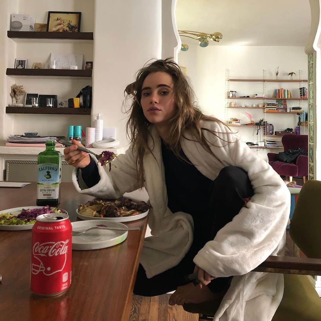 スキ・ウォーターハウスさんのインスタグラム写真 - (スキ・ウォーターハウスInstagram)「on the weekend」1月13日 8時32分 - sukiwaterhouse