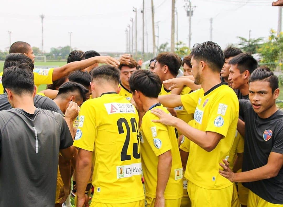 一柳夢吾さんのインスタグラム写真 - (一柳夢吾Instagram)「〜2020 台中FUTURO Thaicamp〜  day2﻿ ﻿Friendly match  vs GOAL UNITED2019 1-3  #台中futuro﻿ #taiwanfootball#taiwanpremierleague#taichung#taiwan#taiwanlife#bangkok#thailand#台中#台湾#バンコク#タイ」1月13日 9時00分 - yugo_ichiyanagi