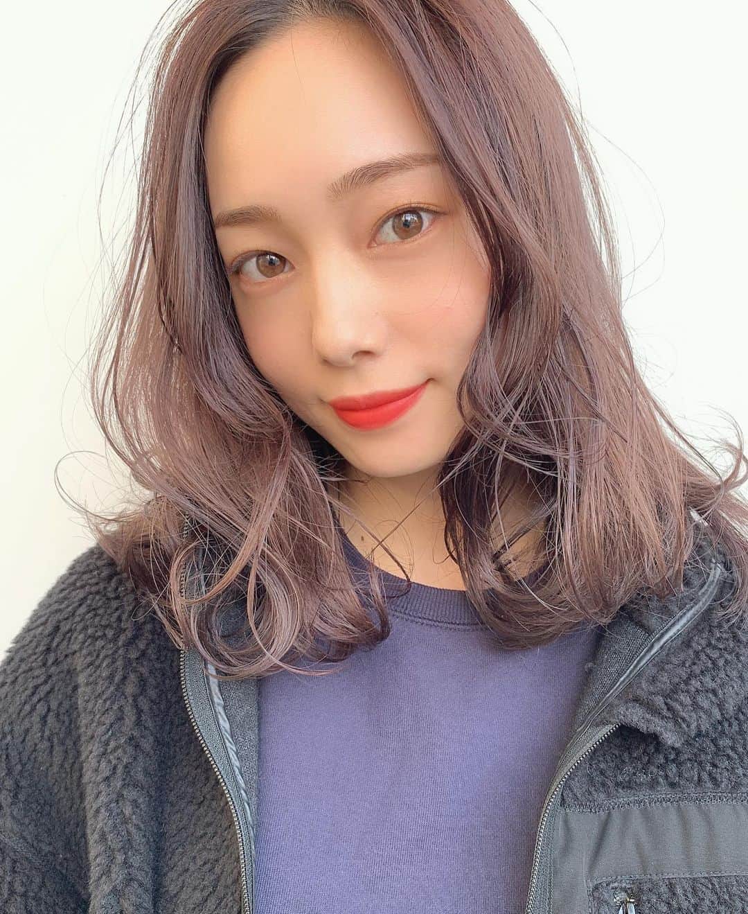 新原愛加さんのインスタグラム写真 - (新原愛加Instagram)「. カラーしました❤︎ 今回はラベンダー系のカラーです！ 暗くしたいけど重たい感じが嫌いな方におすすめ❤︎ . 小山さんいつもありがとう☺️ . @koyama_k_u_realm」1月13日 10時39分 - niihara_mnk