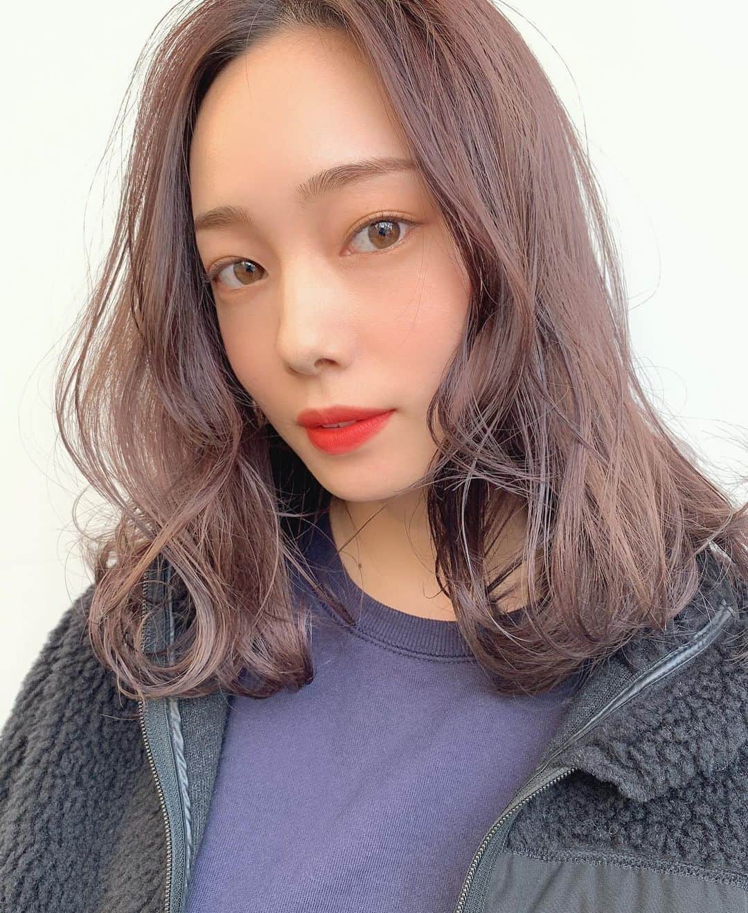 新原愛加さんのインスタグラム写真 - (新原愛加Instagram)「. カラーしました❤︎ 今回はラベンダー系のカラーです！ 暗くしたいけど重たい感じが嫌いな方におすすめ❤︎ . 小山さんいつもありがとう☺️ . @koyama_k_u_realm」1月13日 10時39分 - niihara_mnk