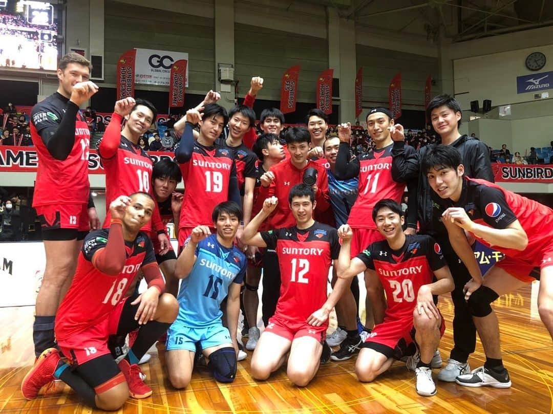 喜入祥充のインスタグラム：「熊本ホームゲーム2連勝♪ 沢山の応援 ありがとうございました😊  #vリーグはバレーだよ  #サンバーズ」