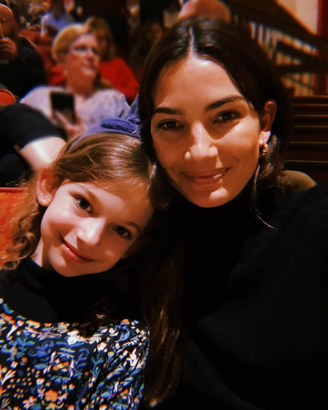 リリー・オルドリッジさんのインスタグラム写真 - (リリー・オルドリッジInstagram)「Dream Date with my sweet girl to see @hamiltonmusical 🤩 From the moment I saw Hamilton for the first time I couldn’t wait to bring my daughter to see it! The incredible cast @tennesseepac made it a day we will never forget!!! As a young girl my mom would take me to see all of the classic broadway shows and it was such an incredible experience creating memories I will always cherish. I feel so blessed to now create these memories with Dixie ❤️🥰 #HamiltonNash」1月13日 11時03分 - lilyaldridge