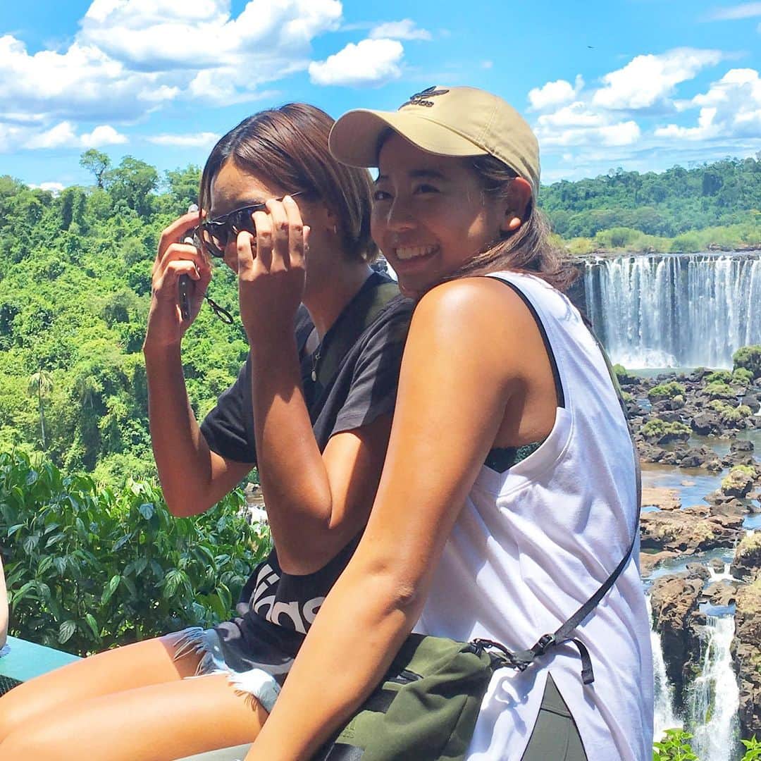 坂口佳穂さんのインスタグラム写真 坂口佳穂instagram あんまり考えたことなかったけど 私たち365日あったら330日くらい一緒にいる 当たり前だけど 遠距離ペアだから合宿が多い トイレとお風呂が別なくらい 今日は歩く時スポンジつけてって言われた 今だけ