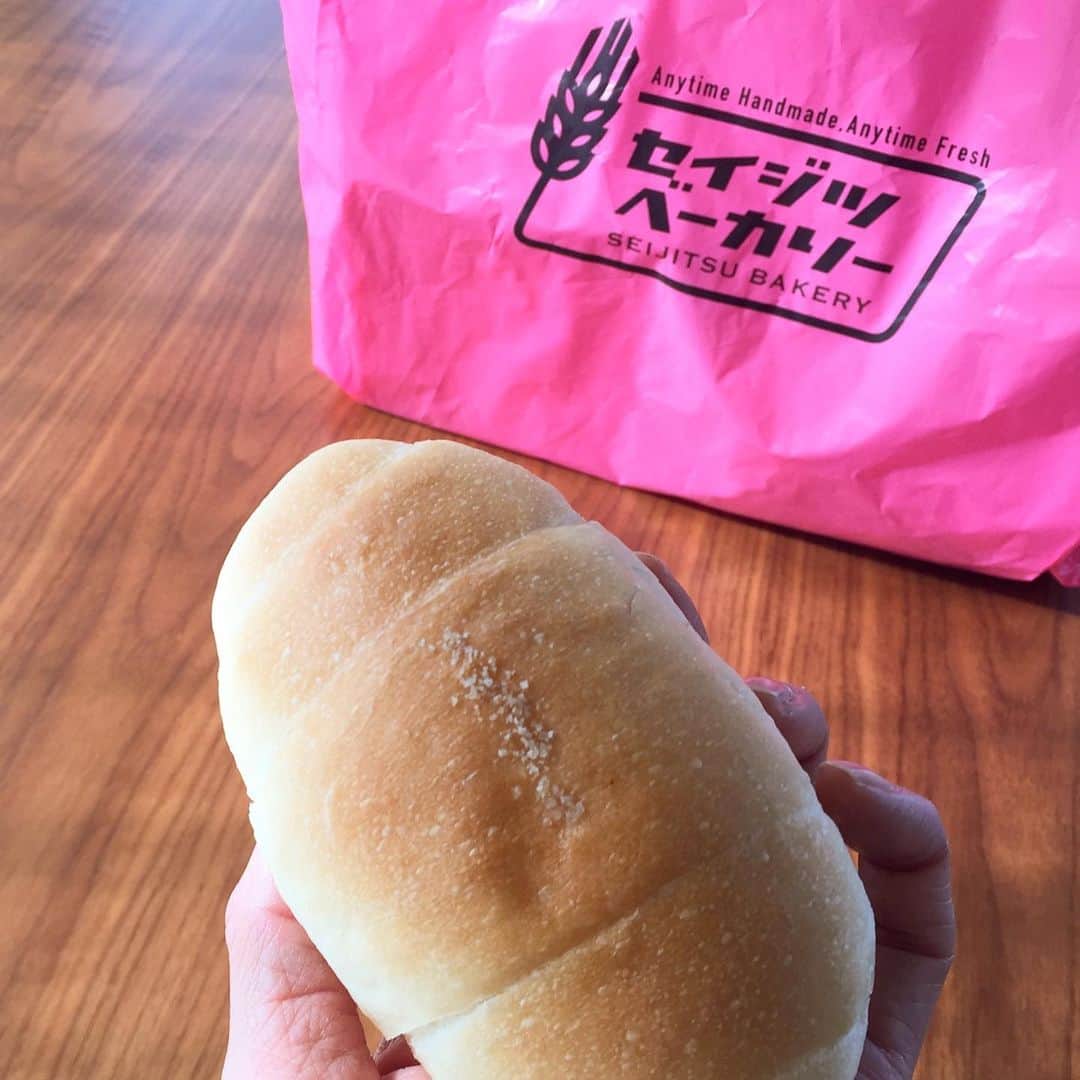 彩住宅さんのインスタグラム写真 - (彩住宅Instagram)「@seijitsu_bakaly19 さんの #塩パン ！ 美味しい！  #山科」1月13日 12時12分 - saijyutaku
