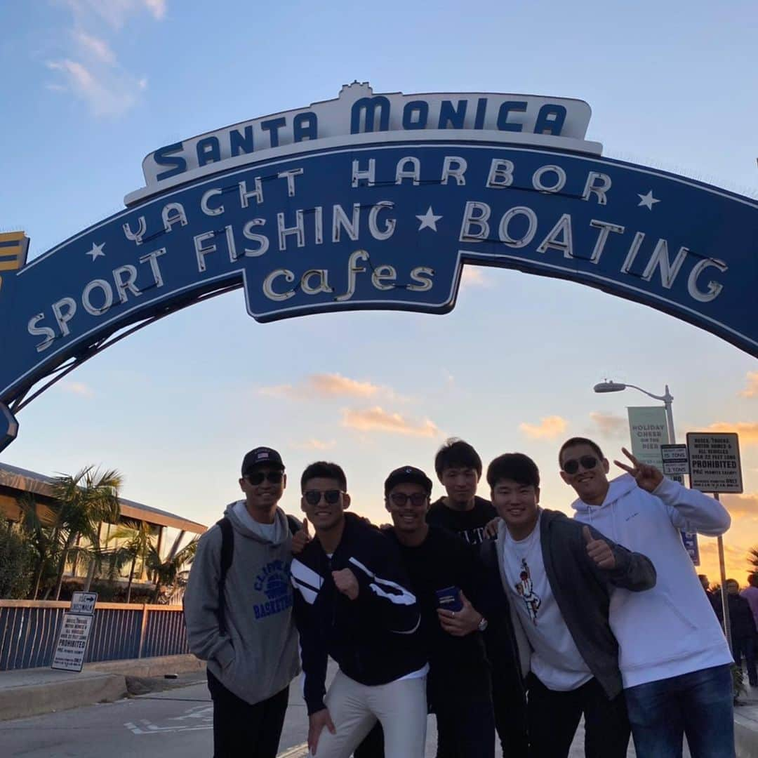 上田剛史さんのインスタグラム写真 - (上田剛史Instagram)「Santa Monica  beach 宗、ビビりすぎ笑笑」1月13日 12時32分 - tsuyoshi50