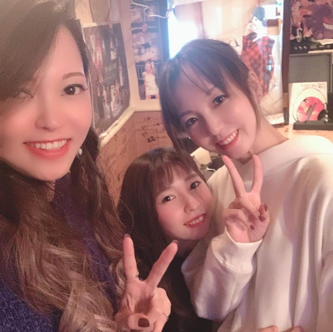 HIROMINのインスタグラム：「. . ✦••┈┈┈••✦••┈┈┈••✦ . . Happy new year . 今年のカウントダウンはTeenaで🎍 元旦早々鬼の二日酔いでstartしました(笑) . 去年で後厄も終わり 今年はいいこと沢山起こる...はず？笑 . 遅くなりましたが 本年もどうぞ宜しくお願いします🌸 . . ✦••┈┈┈••✦••┈┈┈••✦ . #happynewyear  #あけましておめでとう #enjoy #happy #smile #life  #good #instapic #instagood」