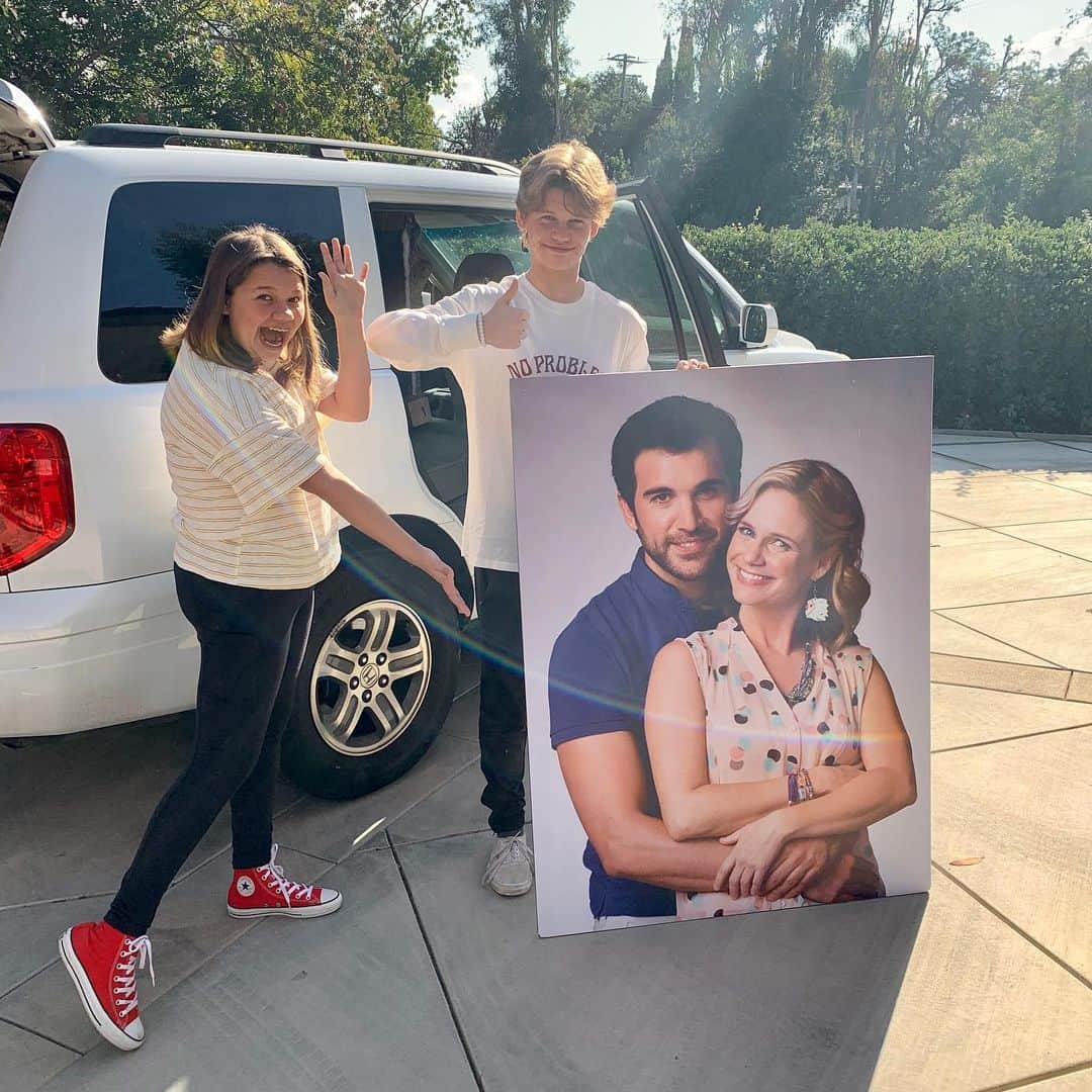 アンドリア・バーバーのインスタグラム：「So the kids and I moved some stuff out of my parents’ garage today...」