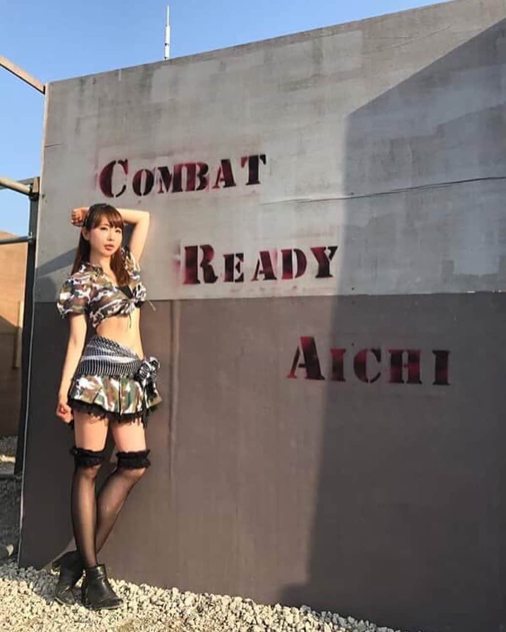 のインスタグラム：「いよいよ今週末は、 ❤️CRA(Combat Ready Aichi)さん❤️ 5周年記念イベント✨💖✨ くーみんゲスト出演させて頂きます♪(๑ᴖ◡ᴖ๑)♪ ✨1月18日(土)✨ ﻿7:30開場 9:30開会式 （時間が前後する可能性あり）  10:00ゲーム開始 5〜6ゲーム 11:30昼休憩 ・💓CRA✖︎くーみんステッカーや坂地久美写真集販売&撮影タイム💓 ・LASTGASPライブ ・BSJライブ ・タイムアタックシューティング  13:45午後ゲーム開始 5〜6ゲーム 16:05閉会式  私はイベント前日に、ドラマの撮影終わりで名古屋へ移動🚅😆 名古屋めちゃくちゃ楽しみです❣️ CRAさんの2号店 💖OLD CAMP💖さんオープン記念イベント3DAYSにゲスト出演させて頂いたり、 ❤️CRA❤️さんのイベントにも何度かゲスト出演させて頂いていて、  もーもー本当に楽しくて大好きなフィールドさんです🔫💞 愛知県の皆さんが、東京からゲストが来ましたーって盛り上がってくださるのがすっごく印象的だったので、今からワクワクしてます🥰  #CRA #サバゲーいこうぜ #サバゲー #サバイバルゲーム #Gunドル #tacticute ‬#生存遊戲 #サバゲー女子 #サバゲー ファッション #military #tactical #tacticool #tacticutest #airsoft #airsoftgirls #airsoftworld #airsoftnation #girlsandguns #girlswithgun #airsoftlove #gungirl #坂地久美 #sakachikumi」