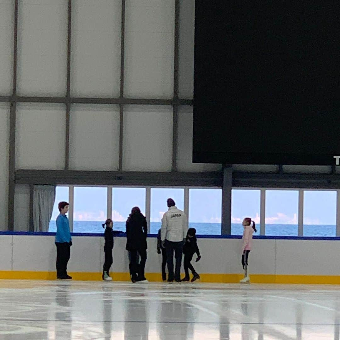 キャシー・リードさんのインスタグラム写真 - (キャシー・リードInstagram)「Hello Everyone❣️ Chris and I made a YouTube video in Japanese explaining our next chapter together: Cathy and Chris Reed’s Kinoshita Academy Ice Dance School👫🏻❤️ At this beautiful new Kanku/Kinoshita Group Ice Arena, we hope to make many promising Japanese Ice Dance Couples❣️We are super excited for the future, please support us and Japan Ice Dance🎌🙌💪 #japanicedance #reedteam #kinoshitaacademy #kankuicearena #kinoshitagroupicearena」1月13日 13時12分 - cmr2070