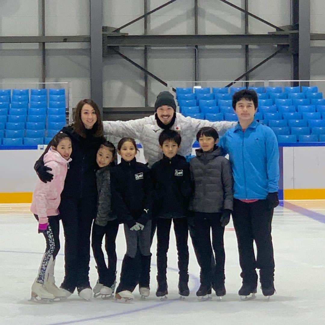 キャシー・リードさんのインスタグラム写真 - (キャシー・リードInstagram)「Hello Everyone❣️ Chris and I made a YouTube video in Japanese explaining our next chapter together: Cathy and Chris Reed’s Kinoshita Academy Ice Dance School👫🏻❤️ At this beautiful new Kanku/Kinoshita Group Ice Arena, we hope to make many promising Japanese Ice Dance Couples❣️We are super excited for the future, please support us and Japan Ice Dance🎌🙌💪 #japanicedance #reedteam #kinoshitaacademy #kankuicearena #kinoshitagroupicearena」1月13日 13時12分 - cmr2070