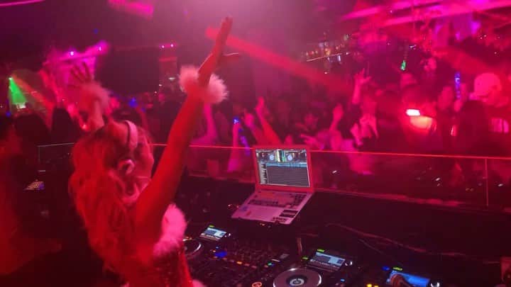 鈴木まりなのインスタグラム：「𝕴𝖙'𝖘 𝖒𝖞 𝖑𝖎𝖋𝖊     #dj #girlsdj #femaledj #asiandj #Japanesedj #djlife #djingismylife #djinglife #djlifestyle」