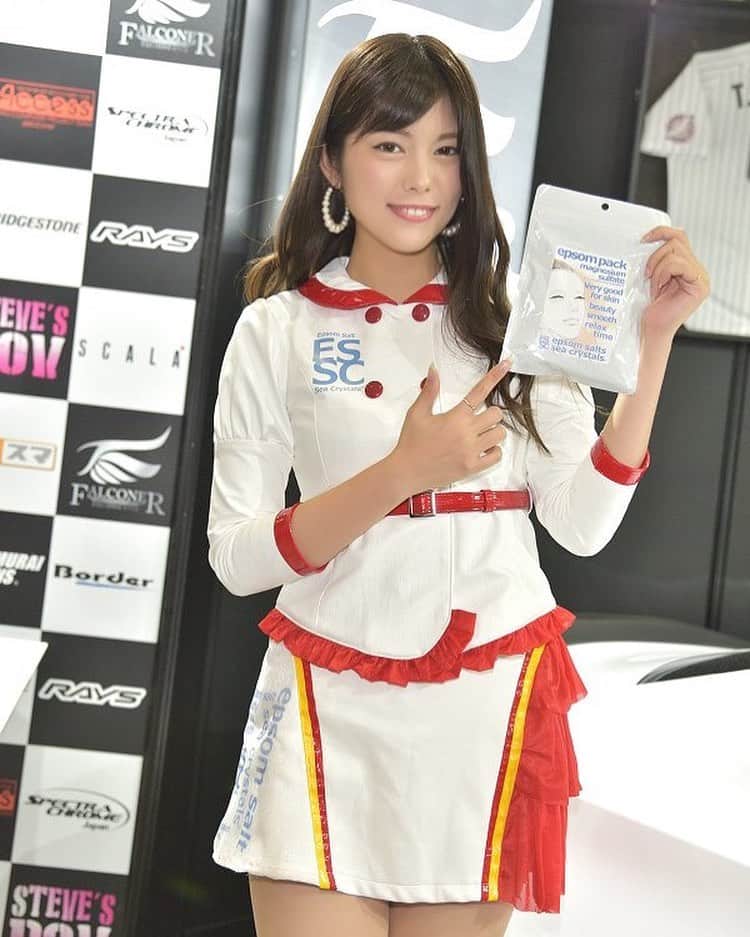 熊林保奈美のインスタグラム：「* .‪ 東京オートサロン2020‬ ‪3日間お疲れ様でした！‬ ‪GENDAIブースにお越しくださった皆様 ありがとうございました😊‬ . ‪遠方から会いに来てくださった方や 初めましてでお声掛けしてくださった方もいて 本当に嬉しかった〜✨‬ . ‪エプソムソルトで疲れた身体癒してね🛁 . * #東京オートサロン2020‬ #TAS2020 #TAS #エプソムソルト #モデル #撮影会モデル #ポートレートモデル #サロンモデル #レースクイーン #RQ #熊林保奈美 #道産子 #Japanesegirl #paddokgirls #pitgirl #instalike」