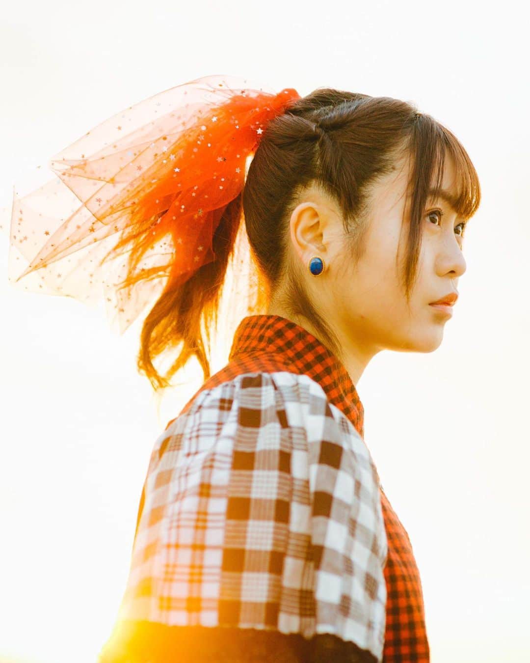 弘松菜摘のインスタグラム：「﻿ ちょうどこの撮影が一年前﻿ ﻿ ﻿ 私の宝物がたくさん増えた作品﻿ ﻿ ﻿ ﻿ #スクリーンに恋して #弘松菜摘 #idol #japanesegirl」