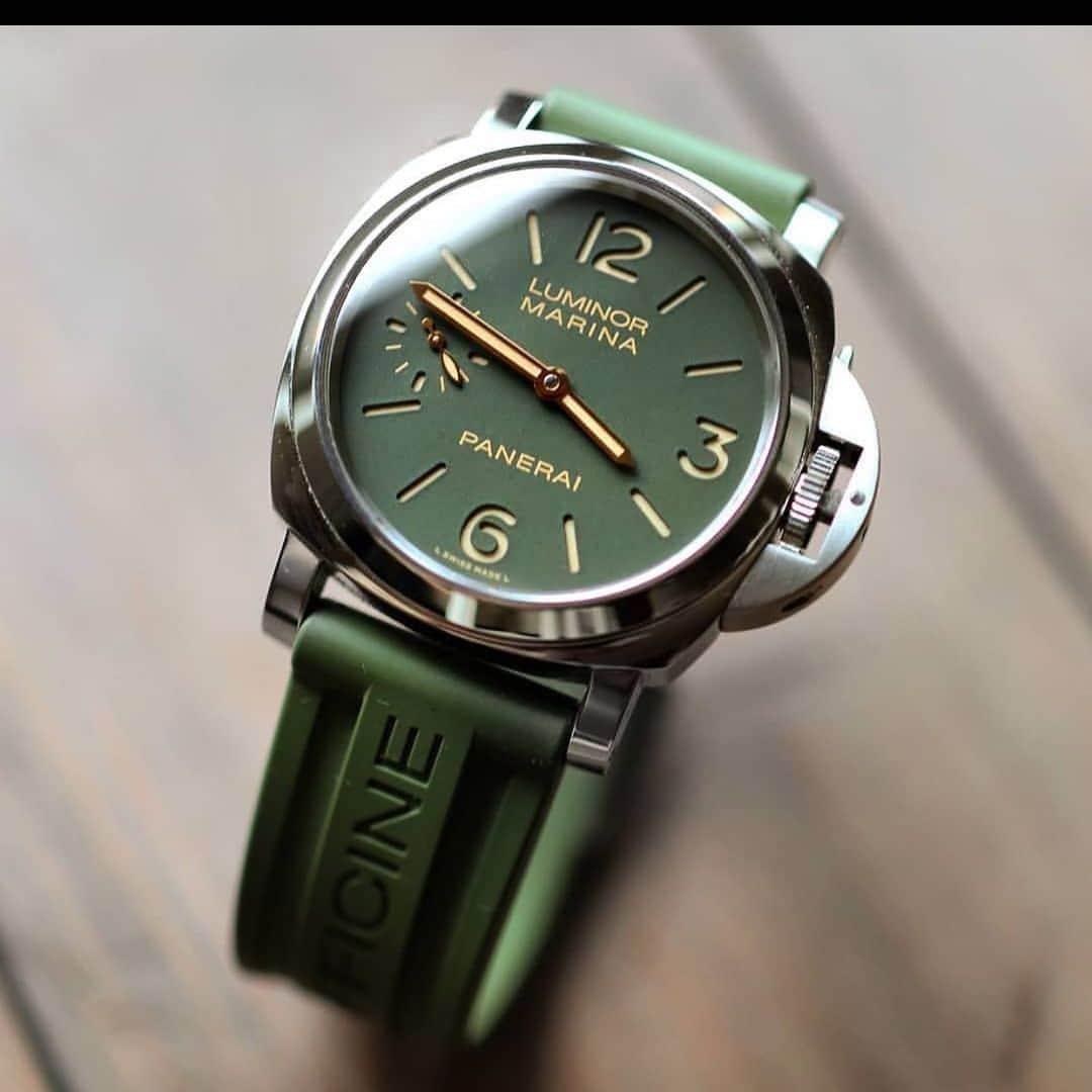 パネライのインスタグラム：「It’s been a while since I have some love to one of my favorites. The #PAM911 “Last one for Paneristi” I think they hit almost everything you would want in a piece. Anything you would add or change? #paneraicentral  pic by buddy @azcii」