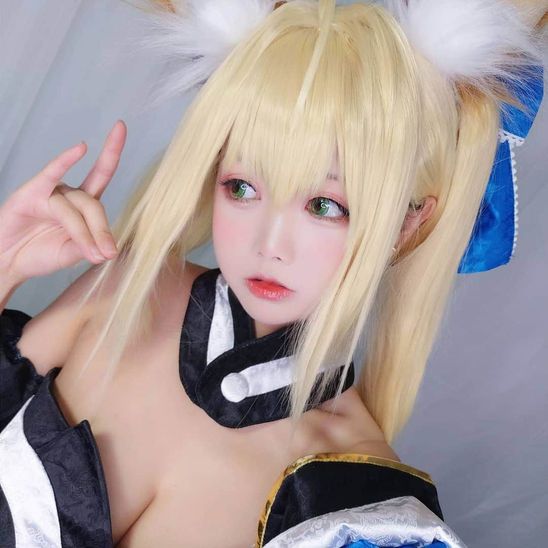 Loluuuuuuさんのインスタグラム写真 - (LoluuuuuuInstagram)「#cosplay #cos #fgo 余は似合うだね~  ネロと玉藻の前換装Ver~」1月13日 16時07分 - loluuuuuu_cos