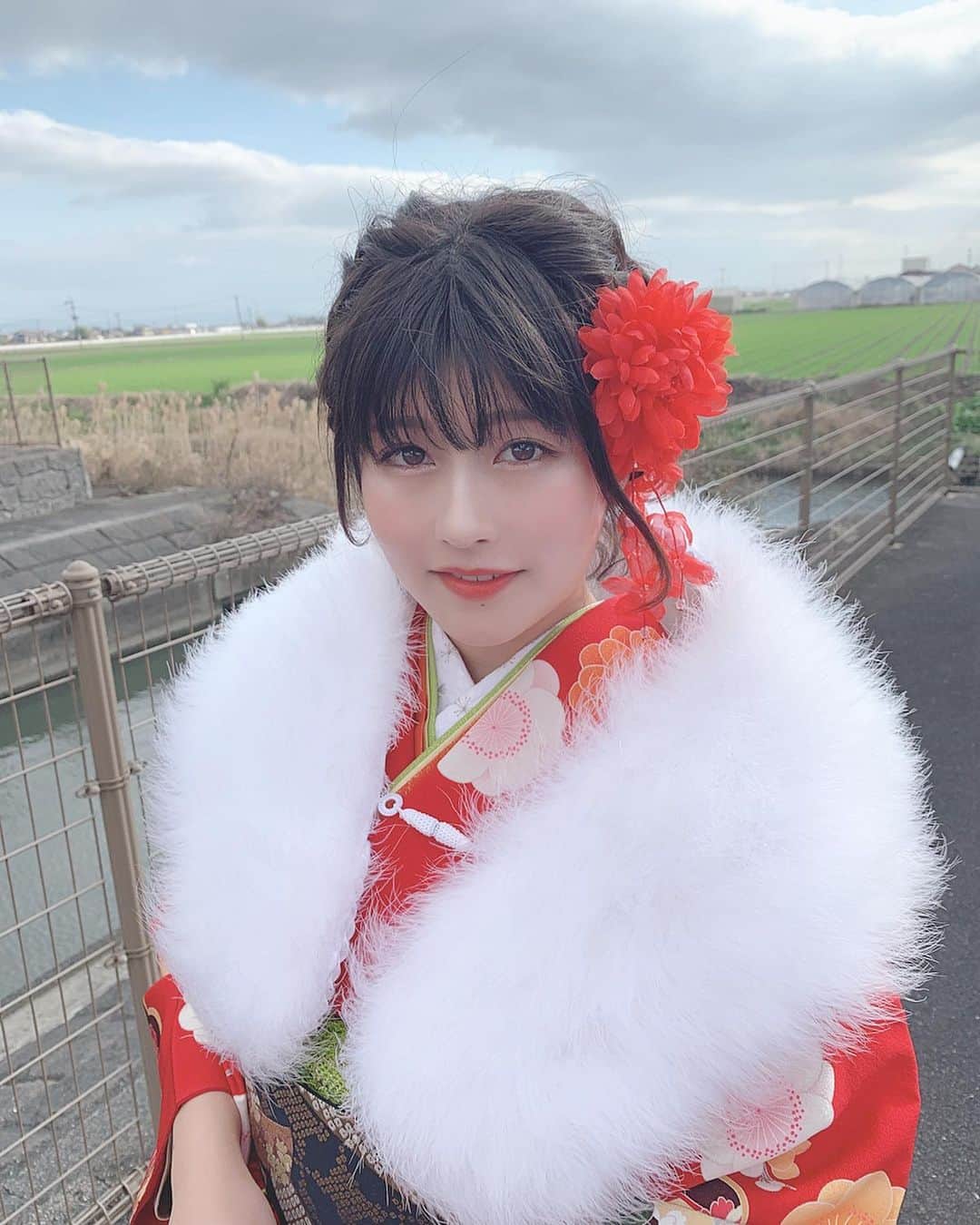 ちとせよしのさんのインスタグラム写真 - (ちとせよしのInstagram)「晴れてよかった〜☀️ ･ ･ ･ #selfie #kimono #furisode  #セルフィー #振袖 #成人式 #成人式ヘア #成人式ヘアセット #着物 #成人式振袖」1月13日 16時32分 - chitose_yoshino