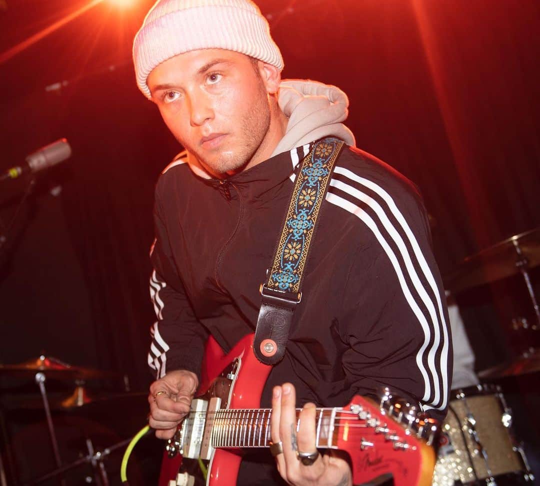 ラファティ・ロウのインスタグラム：「Friday was different yet so familiar OsOo , let’s bring it back for good .... yours sincerely @outerstellaoverdrive」