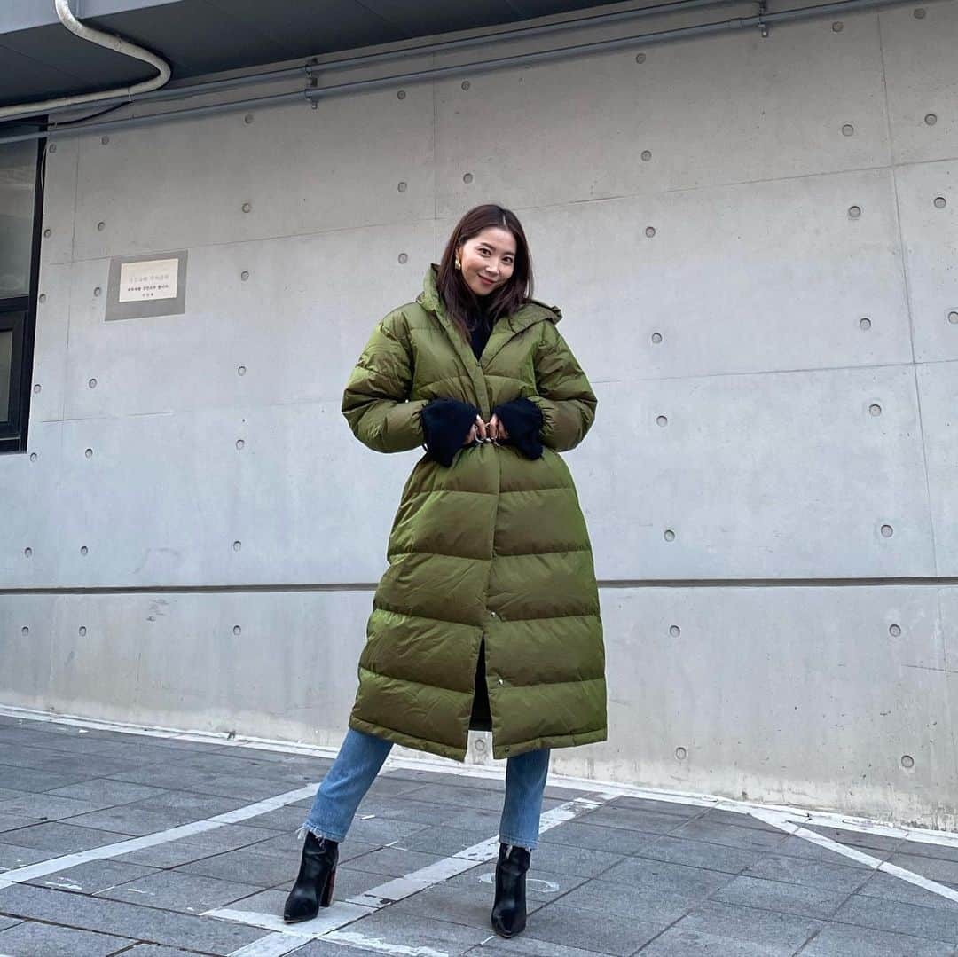 オ・ユナさんのインスタグラム写真 - (オ・ユナInstagram)「#kway #까웨 너무 가볍다 ~ 카키도 너무 이쁨~~😍🙏💚」1月13日 17時39分 - ya9579