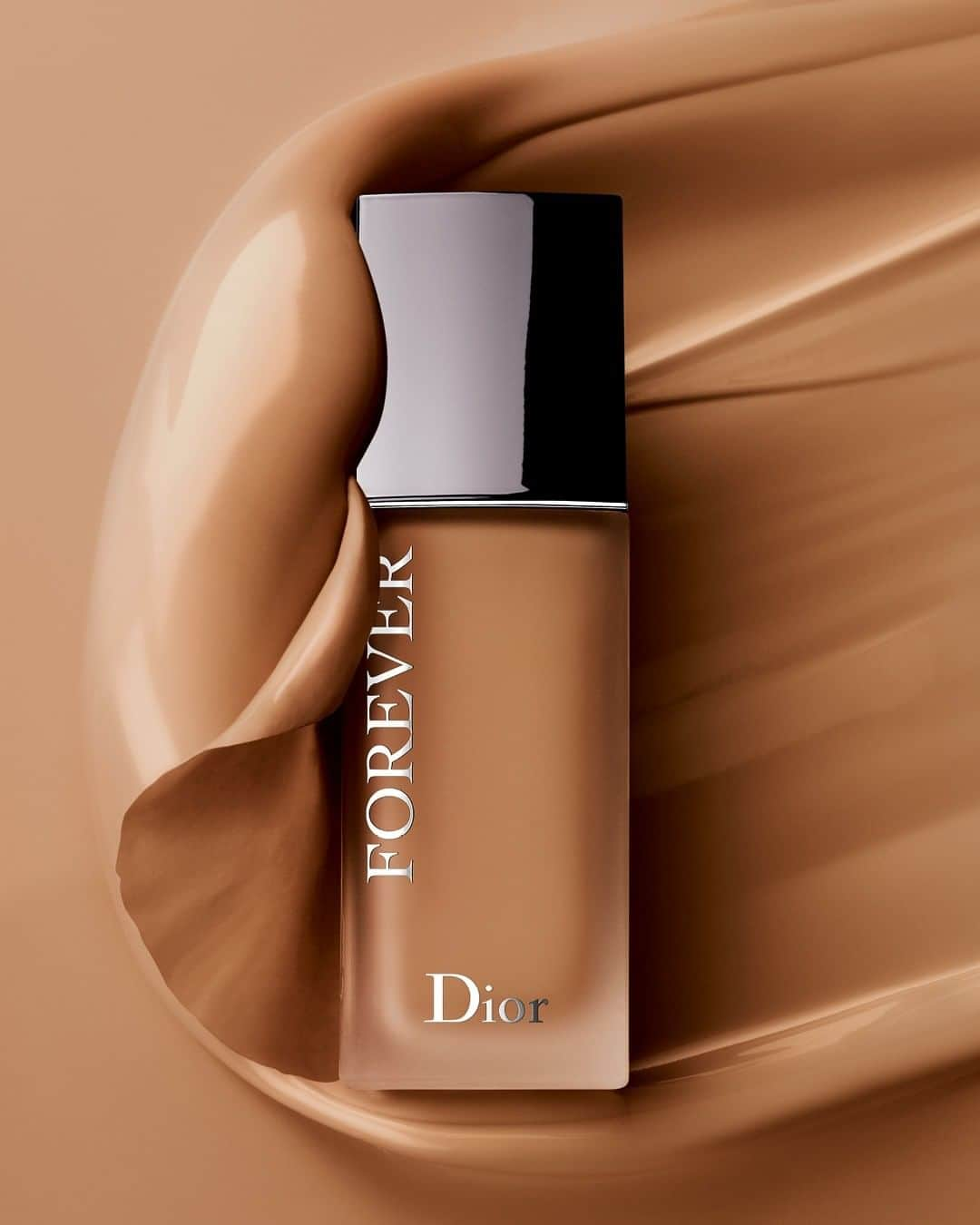 クリスチャンディオールさんのインスタグラム写真 - (クリスチャンディオールInstagram)「The new Dior Forever Skin Correct provides 24H wear with a creamy skin-loving formula. This concealer doesn't just care for your skin: it perfects. Forever. • DIOR FOREVER SKIN CORRECT 3W DIOR FOREVER 3W • #diormakeup #diorforever #lovemydiorskin @diormakeup」1月13日 18時00分 - dior