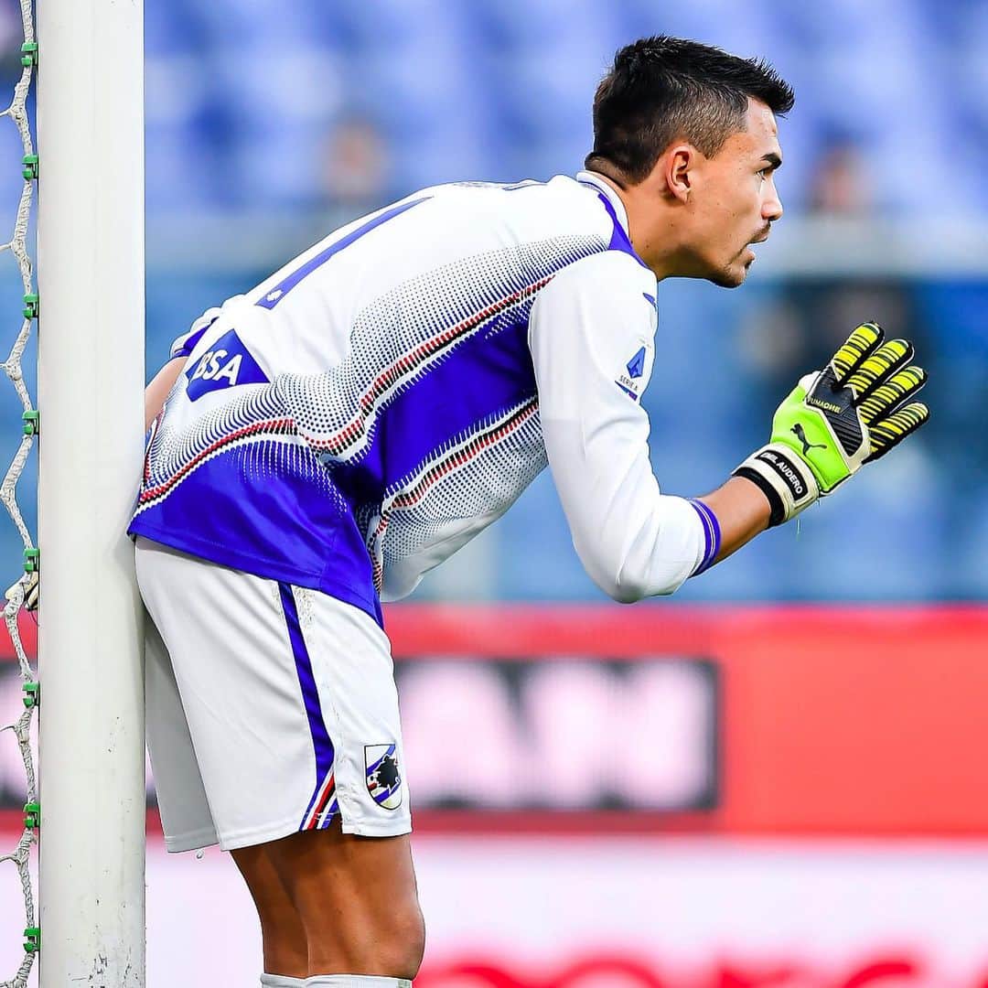 エミリオ・アウデロのインスタグラム：「Well done mates! 😁 #win #happiness #teamwork @sampdoria」