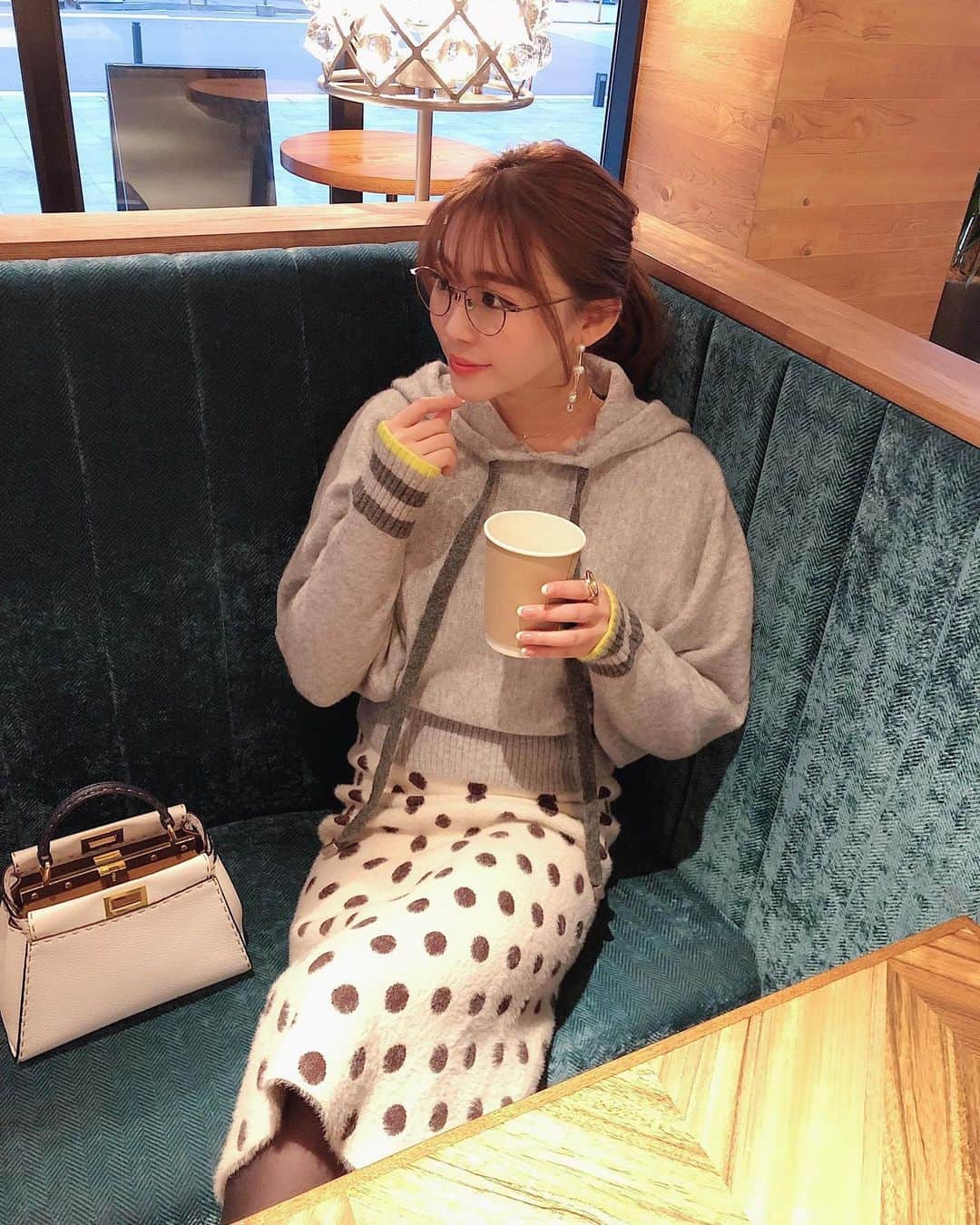藤川沙弥のインスタグラム：「♡⃛﻿ ﻿ 今日は久しぶりに﻿ もつ鍋が食べたい気分🍲🤔﻿ ﻿ codeはお気に入りの @lilas_jp の choco chip mohair skirt🍫﻿ ﻿ なんとっ今日から最大40%offの﻿ SALEが始まりました𓂃♥﻿ 在庫品薄な物もあるので﻿ ぜひチェックしてくださいね☺️💋﻿ ﻿ ﻿ ﻿ ﻿ ﻿ ﻿」