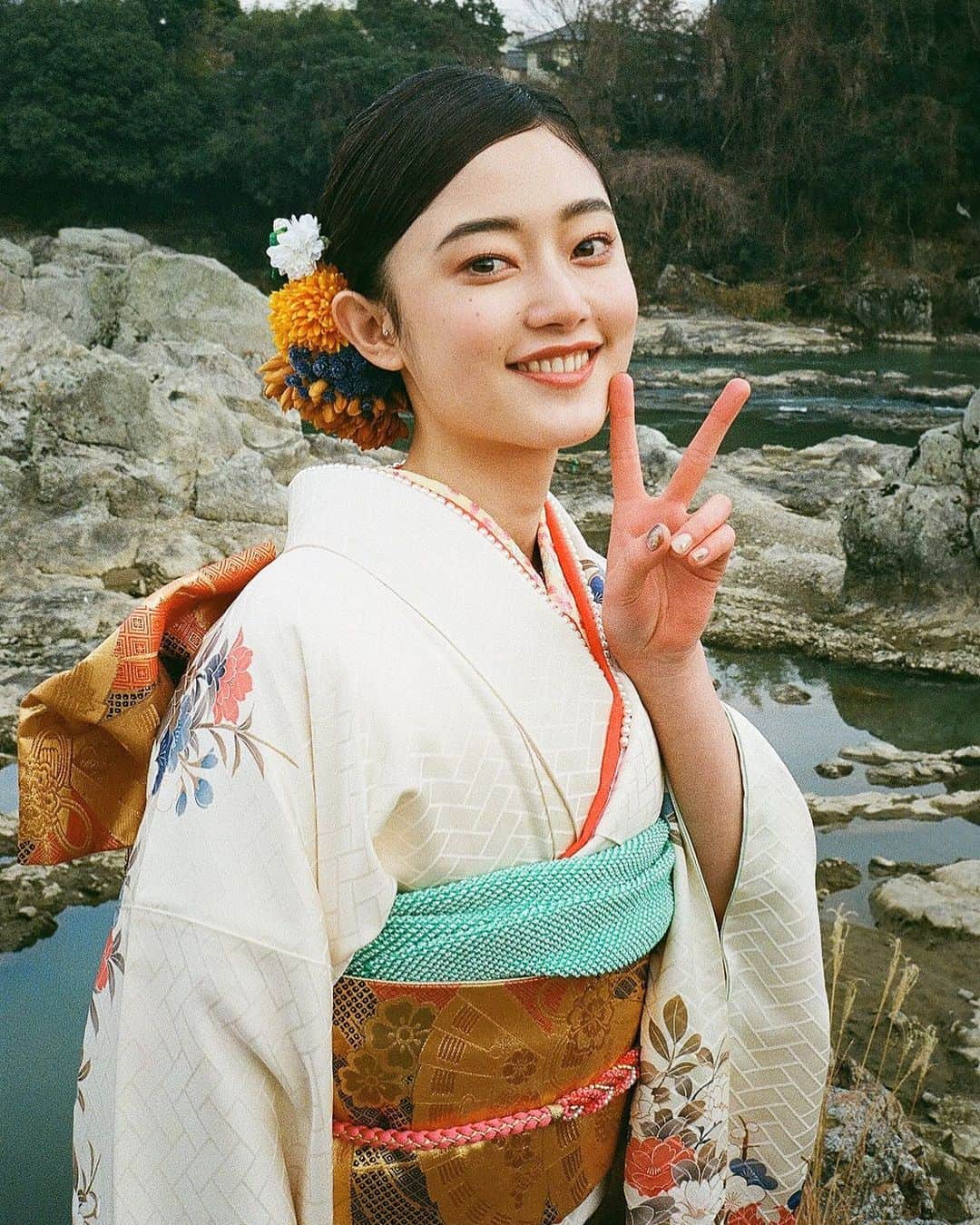 Cazumaxのインスタグラム：「みっちゃん成人式おめでとうー✨✨✨ #contaxt2 #film #成人式 #ナイスホリデー」