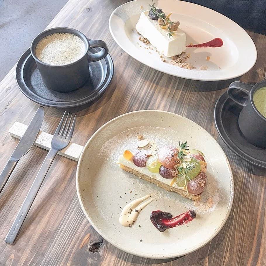ローリエプレス編集部さんのインスタグラム写真 - (ローリエプレス編集部Instagram)「大阪の#NICHINICHIBAKE では季節によって変わるタルトやケーキがいただけちゃうよ♡﻿ ﻿ 焙煎したてのおいしいコーヒーやホッと落ち着く店内にリピーター続出なんだそう。﻿ ぜひ大阪に行った際は遊びにいってみてね♡﻿ ﻿ ﻿ ✔ @nichinichi_bake  大阪府大阪市北区中崎1-10-9 201﻿ ﻿ ﻿ ﻿ ﻿ ﻿ ﻿ Thank you♡ ﻿ @82_17m ﻿ @____k.a09 ﻿ @ayamiyuun ﻿ ﻿ ﻿ ﻿ ﻿ ﻿ ﻿ ﻿ #laurierpress_大阪カフェ ﻿ ﻿ ﻿ ﻿ ﻿ ﻿ ﻿ ﻿ ﻿ ﻿ ﻿ ﻿ ﻿ ﻿ ﻿ ﻿ ﻿ ﻿ ﻿ ﻿ ﻿ #ローリエプレス #大阪カフェ #カフェ巡り #ケーキ #ニチニチベイク #フルーツ﻿」1月13日 19時01分 - laurier_press