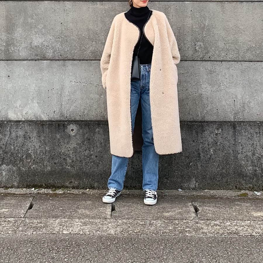 Nagiさんのインスタグラム写真 - (NagiInstagram)「モコ♡ . . outer. #casafline  tops. #titivate  bottom. #levis bag. #jilsander  shoes. #converse」1月13日 19時41分 - nagina001