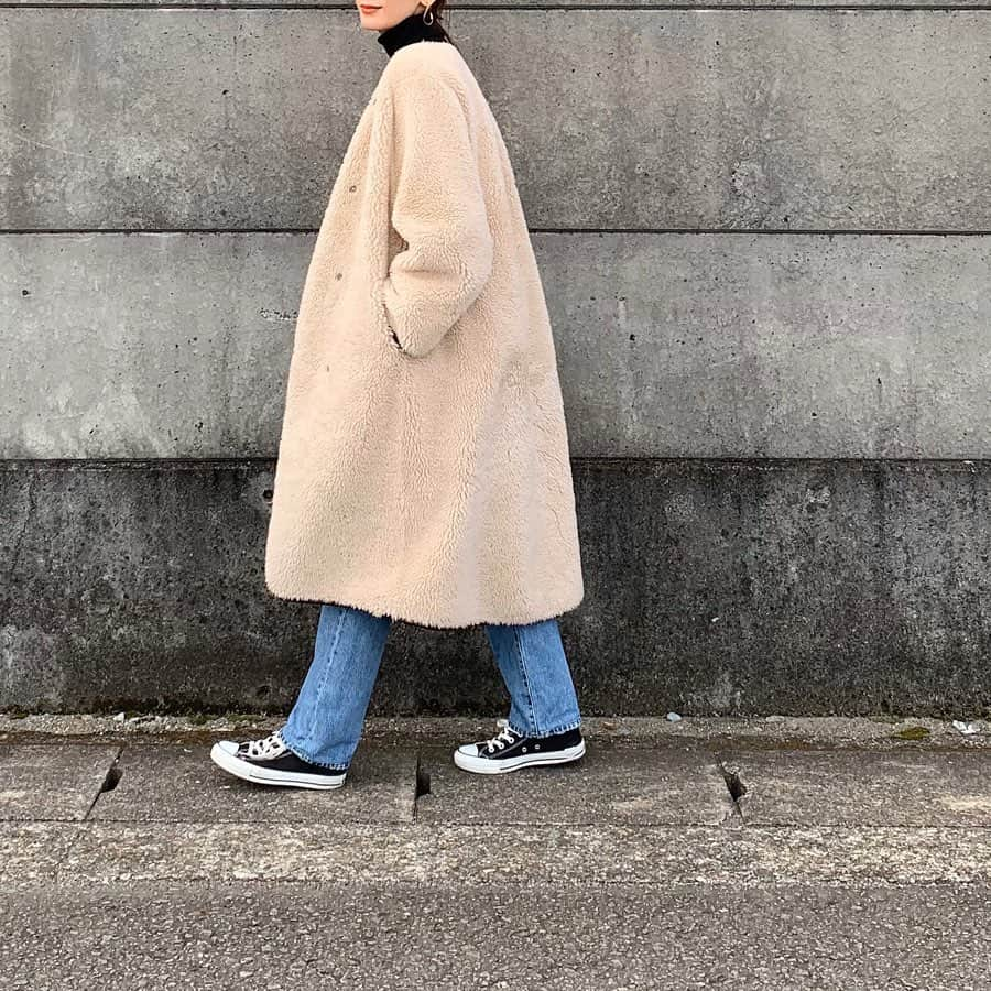 Nagiさんのインスタグラム写真 - (NagiInstagram)「モコ♡ . . outer. #casafline  tops. #titivate  bottom. #levis bag. #jilsander  shoes. #converse」1月13日 19時41分 - nagina001