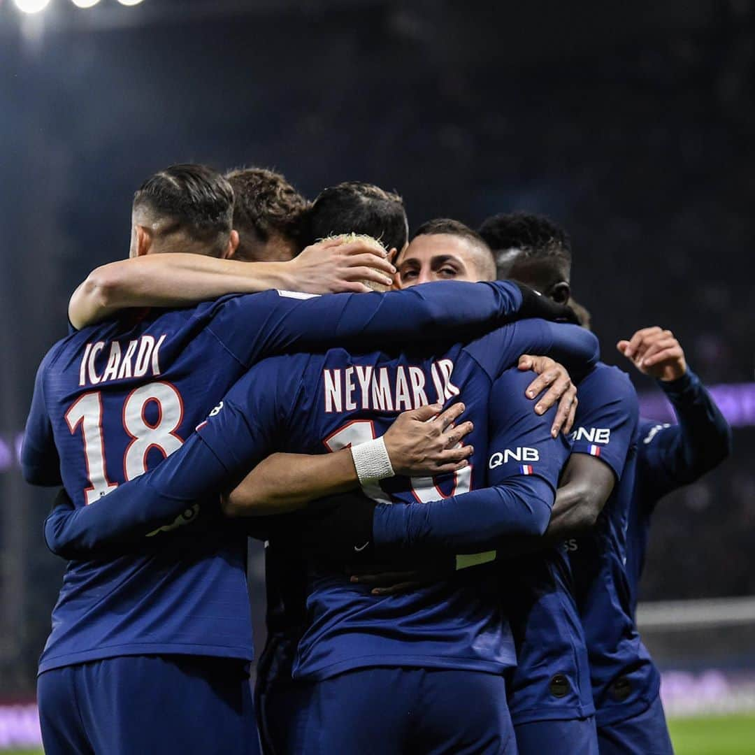 パリ・サンジェルマンFCさんのインスタグラム写真 - (パリ・サンジェルマンFCInstagram)「TEAM 🙌 . #PSGASM #ParisSaintGermain #PSG #Paris #Football #AllezParis #ICICESTPARIS #NeymarJr #Neymar #NJR #Brazil #Brasil #Monaco #ParcDesPrinces #Ligue1 #France」1月13日 19時43分 - psg