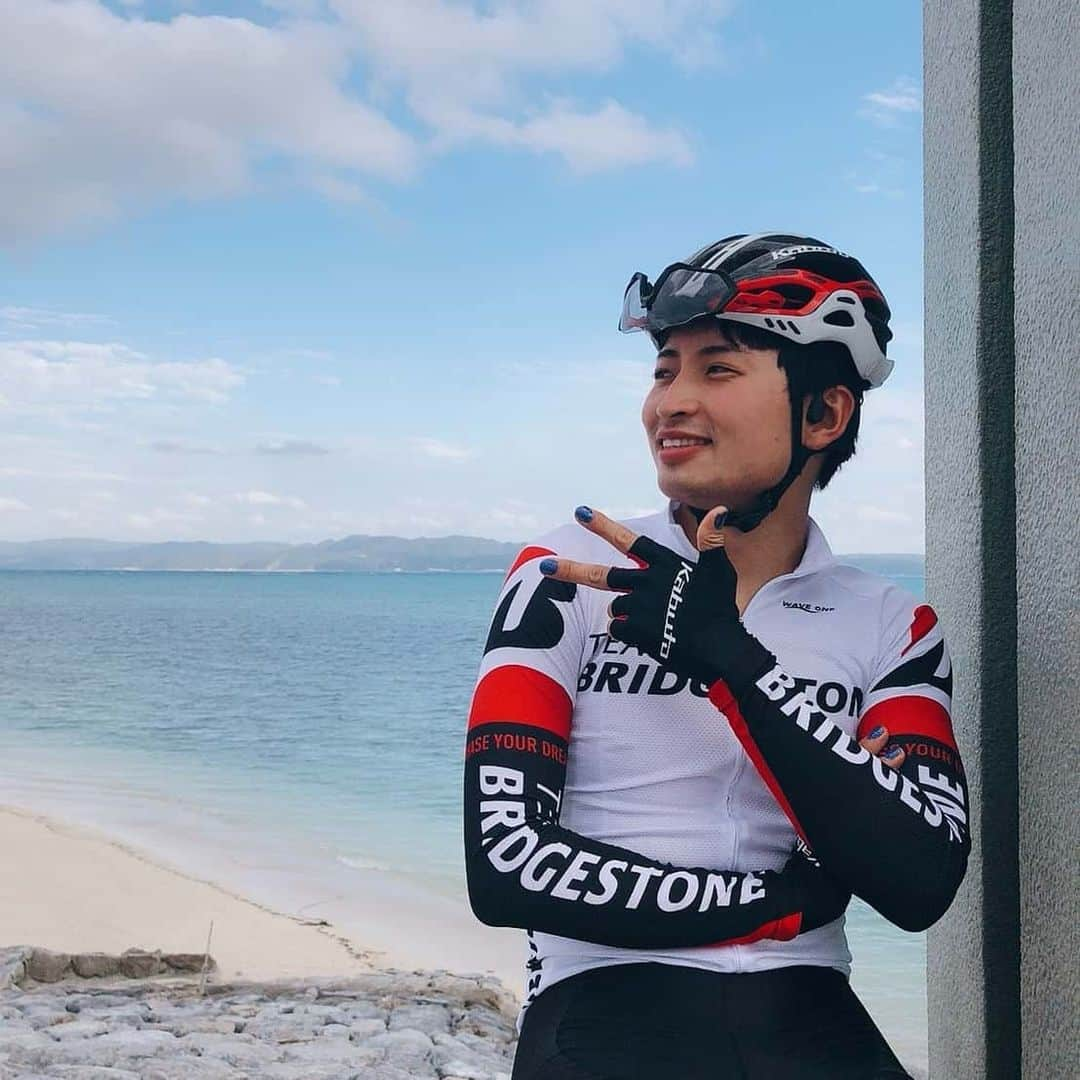 橋本英也さんのインスタグラム写真 - (橋本英也Instagram)「#kouriisland #okinawa #cyclinglife  #BRIDGESTONE #Kabuto #Waveone #Oakley #ﾊｼﾓﾄｴｲﾔﾁｬﾝﾈﾙ #ネイル男子」1月13日 19時44分 - eiya_hashimoto