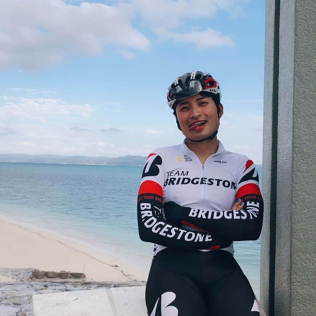 橋本英也さんのインスタグラム写真 - (橋本英也Instagram)「#kouriisland #okinawa #cyclinglife  #BRIDGESTONE #Kabuto #Waveone #Oakley #ﾊｼﾓﾄｴｲﾔﾁｬﾝﾈﾙ #ネイル男子」1月13日 19時44分 - eiya_hashimoto