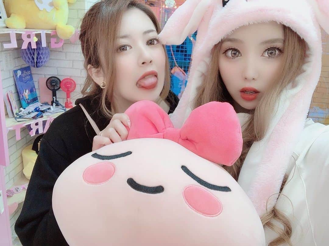 嶋谷愛（あいちゅん）のインスタグラム：「あぴーちおった . . #あぴーち #🍑 #コリアンタウン #韓国 #🇰🇷 #❤️」