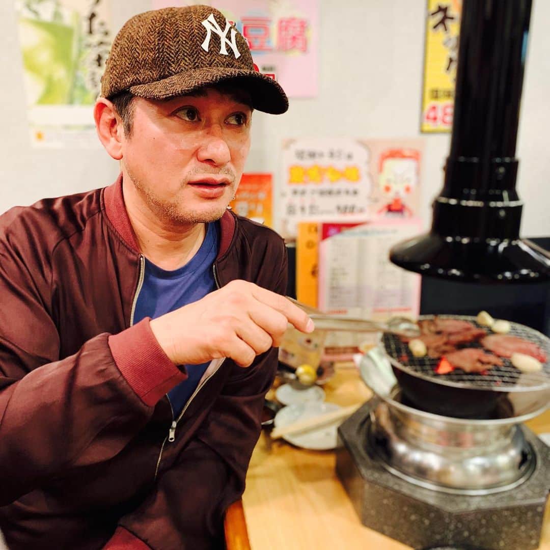 湯江タケユキのインスタグラム：「肉日 #焼肉  本日は肉を食う。」
