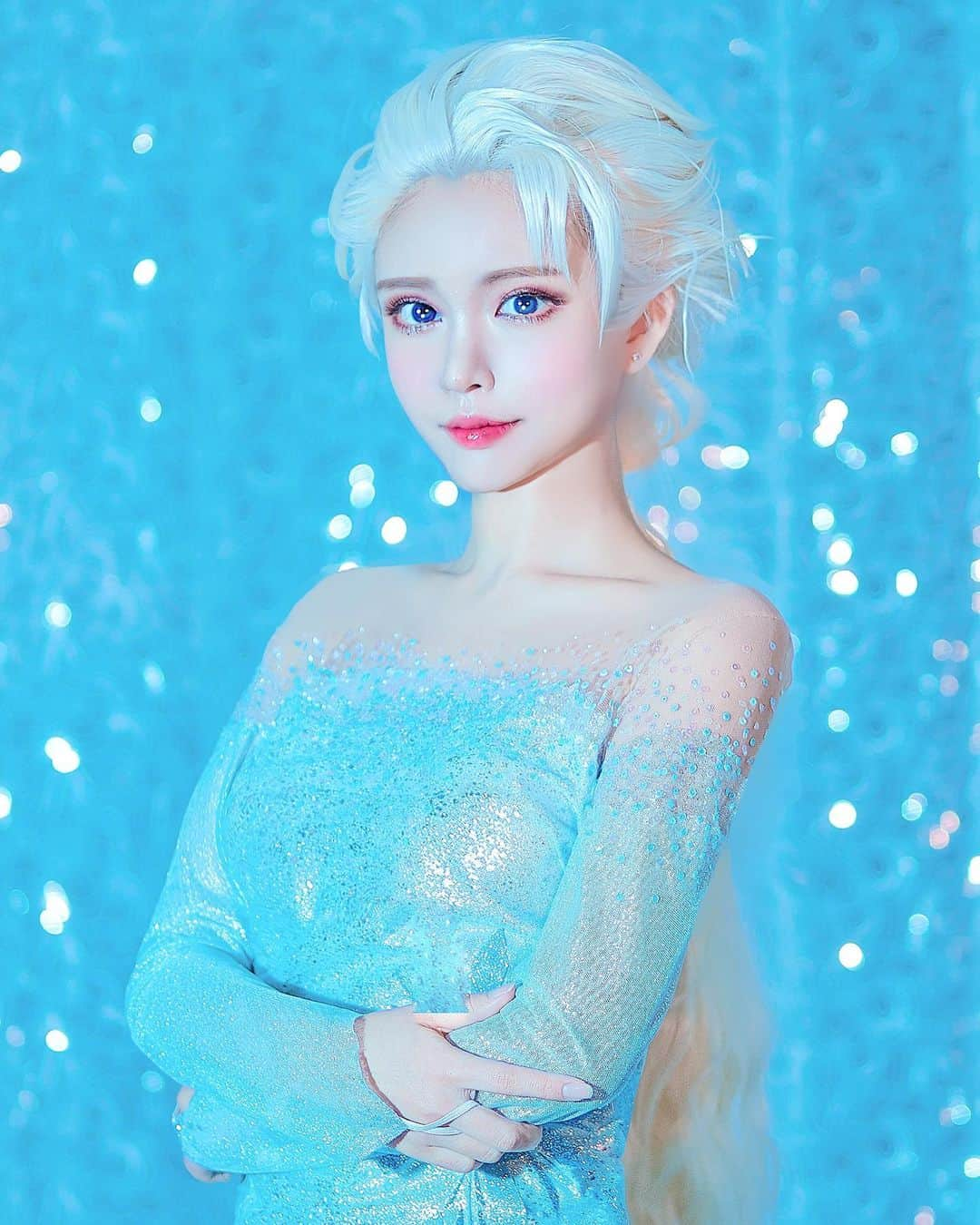 HAIMのインスタグラム：「❄️❄️ Photo by. Jan #엘사 #겨울왕국2 #Frozen #elsa #cosplay #elsacosplay」