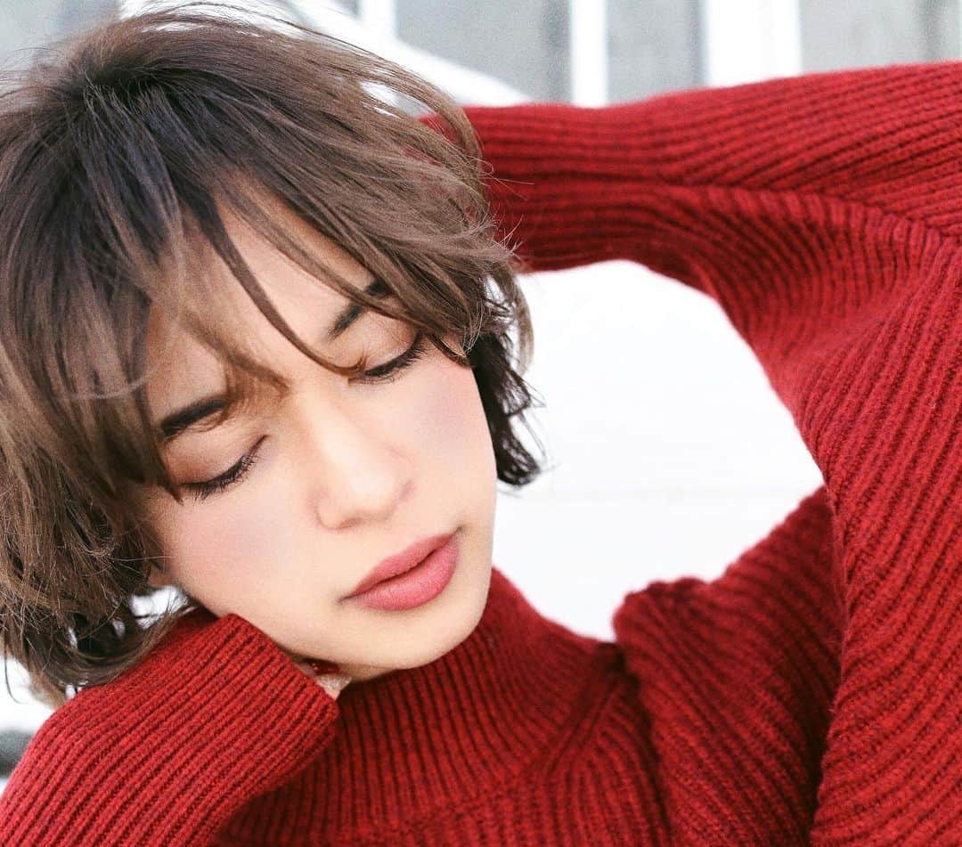渡部幸也のインスタグラム：「11日〜13日の３連休、たくさんのお客様にご来店していただきまして、本当に楽しい3日間でした✨ 本当にありがとうございました😊 明日の14日と明後日の15日はサロンで定休日をいただいてまして、16日の木曜日は外部でヘアメイクの仕事をしておりますので、次のサロン出勤日は17日の金曜日になります。 予約でご迷惑をおかけするかもしれませんが、今後も全力で頑張りますので、皆様からのご予約お待ちしています🙇 よろしくお願いします。  渡部  #ヘアスタイル #ヘア #髪型 #ヘアカタログ #ヘアセット #くせ毛風パーマ #透明感カラー #hair #恵比寿美容院 #代官山美容室 #代官山美容院 #美容学生 #中目黒美容師 #代官山美容師 #恵比寿美容師 #中目黒美容室 #中目黒美容院 #恵比寿美容室 #サロンモデル #中目黒ランチ #恵比寿ランチ #hpb_hair #中目黒 #代官山 #恵比寿 #渋谷 #ar_magazine #murua #emoda #americanvintage」