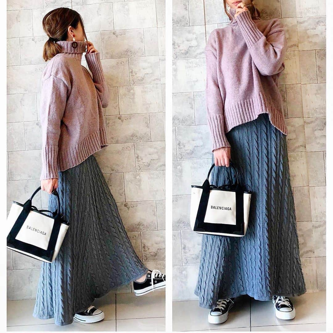 ❁coco❁さんのインスタグラム写真 - (❁coco❁Instagram)「【コーデ】2020.1.13  くすみピンク×グレー ・ knit … fifth 去年 skirt … @titivatejp  bag… @balenciaga  shoes … @converse_jp ・ pieace … @reveplaisir ・ ・ 目が痛くてゴロゴロするから 風邪のせいかと思ってたら 角膜の傷とものもらいだって👁 しばらくメガネっ子生活😢 ・------------------------------------------------------- - コーデ詳細はブログに✍️✨ @rococo39  のTOPから BLOG・楽天room ・youtube 火金配信 にも飛べます🕊❤︎ --------------------------------------------------------- #GU  #ジーユー #gu_for_all #GUコーデ #大人gu部 #guコーデ部  #gumania #gu購入品 #GU秋コーデ2019 #みんなのGUコーデ  #今日のコーデ #ママコーデ #プチプラコーデ #シンプルコーデ #プチプラ #全身プチプラ #おしゃれさんと繋がりたい #お洒落さんと繋がりたい #インスタ女子  #インスタ映え #アラサーコーデ #アラフォーコーデ  #30代コーデ #コーデ記録　#youtuber好きな人と繋がりたい #ファッションコーデ」1月13日 20時47分 - rococo39