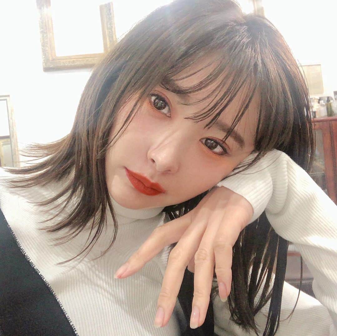 関綾乃さんのインスタグラム写真 - (関綾乃Instagram)「・ 髪の色も落ち着き☺️ ファッションも春にシフトしつつあるねっ🌸 ・ ・ ・ 春物一番好きかも💕 ・ ・ ・ 最近欲しいもの出てきちゃったよ🙈 ・ ・ ・  #ヘアカラー#ヘアーカラー #ヘアカラートレンド #ヘアカラーアッシュ #ヘアカラーチェンジ#ヘアカラーベージュ #ヘアカラーアッシュブラウン #ヘアカラーライトベージュ #巻き髪アレンジ#ボブアレンジ#ボブヘア#ボブヘアー#ボブヘアアレンジ #前下がりボブ #韓国人風ヘアー #ショートボブ #暗髪 #髪型 #发型 #髮型 #空氣感 #髮型屋 #髮型設計 #護髮 #染髮 #短髮 #日系髮型」1月13日 21時03分 - ayano_1220