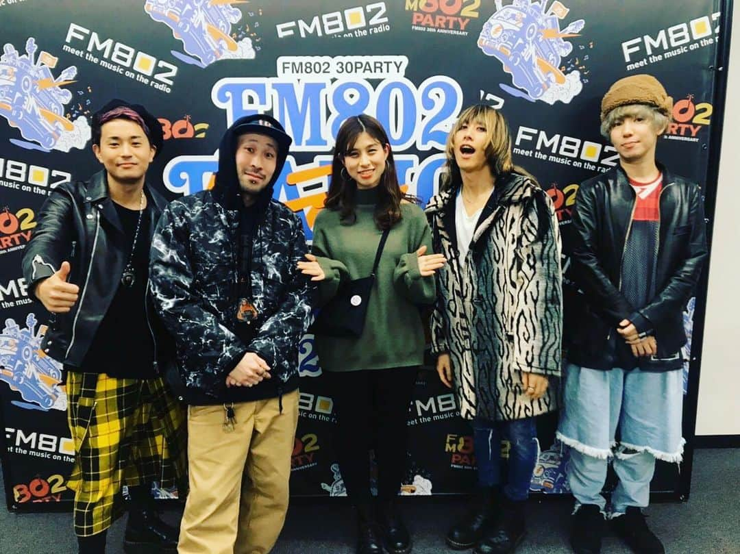 高樹リサさんのインスタグラム写真 - (高樹リサInstagram)「. 『RADIO de LIVE CRAZY』 . 今夜の #FM802 は19時から9時間にわたり #レディクレ ライブ音源のみでお届け📻 . 私も一緒に振り返るよ〜♪ 12/27 3日目に出演してくれたSUPER BEAVER！ 私が担当する番組WONDER POPにも登場🦄💕メンバーのみなさんそれぞれの"現実逃避したいこと"面白かったなぁ😂 . SUPER BEAVERのライブ音源はこの後、第3部でオンエア予定✌️ ぜひお聴きください✨ . #802わんだー」1月13日 21時41分 - lisalisa_takagi