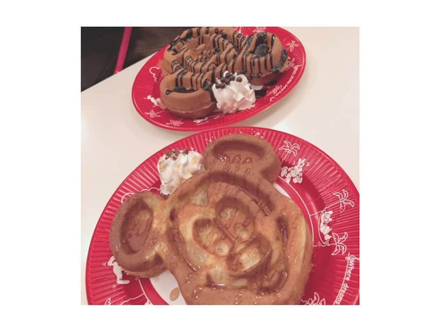 渡部愛加里さんのインスタグラム写真 - (渡部愛加里Instagram)「ずーっと食べたかったワッフル。これを載せてディズニー投稿終了〜。私の余韻に付き合ってくださりありがとう🐹」1月13日 21時58分 - akarin_1018
