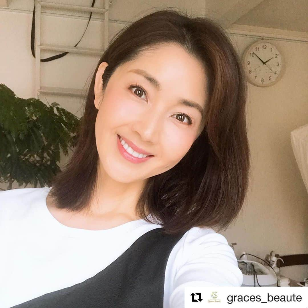 芦田桂子さんのインスタグラム写真 - (芦田桂子Instagram)「皆さん、体調崩されてないですか？ そして、温活してますかー？ 今宵は免疫について少しお話を♡ ・ カラダを温めることが免疫力アップに繋がることはよくご存知だと思います ・ 免疫力が正常に保たれる体温は36.5度程度と言われ 体温が一度下がると30%低下 逆に一度上がると一時的に最大5〜6倍アップすると言われています ・ 体温を上げるには 適度な運動と ちゃんと湯船に浸かること そして、カラダを温める食材を積極的に摂ることが大切☝️ ・ 更に質の良い睡眠 ストレスを上手に発散して思い切り笑う！！！ ことが免疫力アップに繋がりますよ⤴️ ・ 写真2枚目はカラダを温める美漢方茶 来月、某施設でイベントに登場する生薬やハーブたちです🌿 これから一年で一番寒い時期を迎えます 温を意識した生活を心がけて免疫UP！🔥 細菌やウイルスに負けない無敵BODYにしましょう〜！ ・ #免疫力アップ  #カラダを温める  #インフルエンザ予防 #カラダを温める食材 #カボチャ #レンコン #生姜 #スパイス  #ヨモギ  #漢方茶 #ハーブ #beautycare  #bodycare  #gracesbeaute #model #漢方スタイリスト #beautywellnessdirector #芦田桂子」1月13日 22時03分 - keiko_ashida