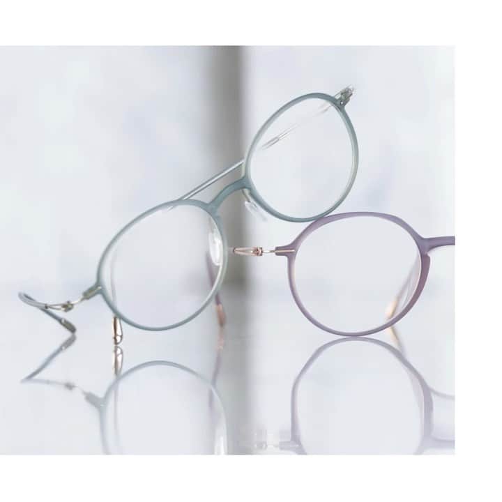 シルエットのインスタグラム：「Add a delicate hint of color to suit your mood. The new Lite Spirit full-rim collection has landed. Featuring: Lite Spirit 2924 | 2925⁠⠀ .⁠⠀ .⁠⠀ .⁠⠀ #silhouetteeyewear #tryitwearitloveit #eyeweardesign #luxuryeyewear #eyewearfashion」