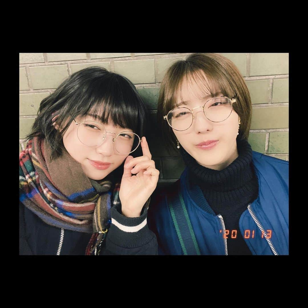 太田夢莉さんのインスタグラム写真 - (太田夢莉Instagram)「偶然メガネおそろいはほんまにやめてほしい #しかもゴールドってところまで一緒 #恥ずかしかった #同期」1月13日 22時26分 - yustagram12