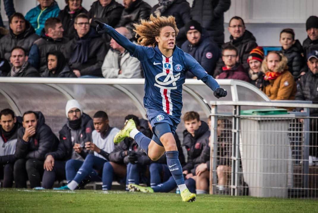 シャビ・シモンズさんのインスタグラム写真 - (シャビ・シモンズInstagram)「First game of the year, first win, first goal and first assist(s)! 📞🦁🔥 : : : : : : : #icicestparis #keeppushing #footballdreams #everydayisdayone #fútbol #sport #team #football #soccer #love #player #lovethisgame #attitude #passion #happy #psg #paris #motivation #gogoles #futbol #nike #xavi #xs #xavisimons #allezparis #smile #allez #allezpsg #goals」1月13日 22時22分 - xavisimons