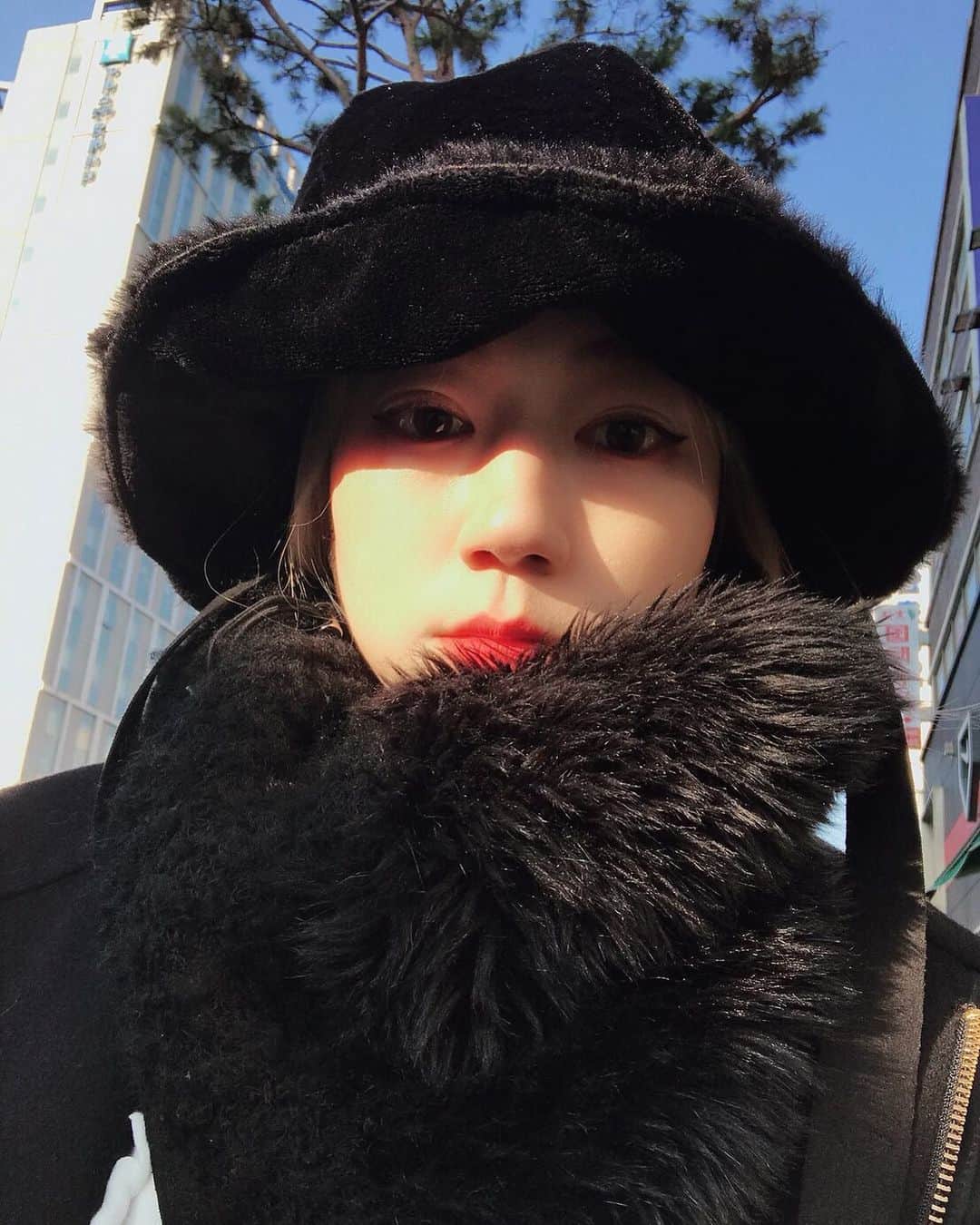 高田志織さんのインスタグラム写真 - (高田志織Instagram)「韓国旅行から帰国✈️ スキー場みたいな寒さだった…！ #韓国#Korea#ソウル#Soul#東大門#韓国旅行」1月13日 22時24分 - shiori_naast