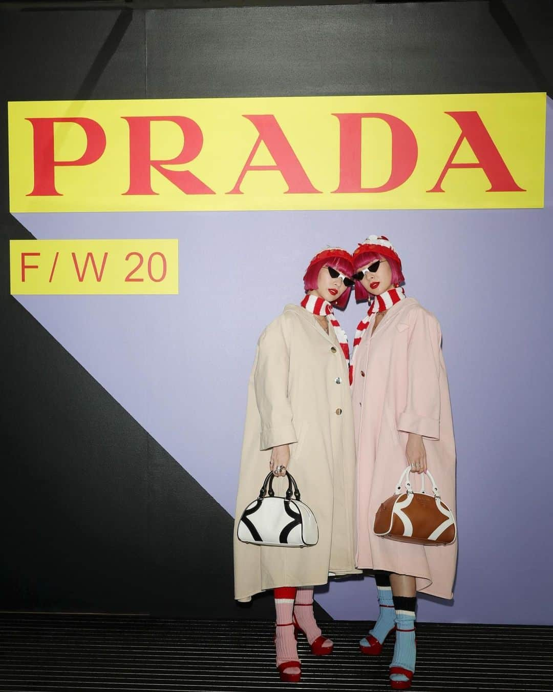 AYAさんのインスタグラム写真 - (AYAInstagram)「PRADA FW MEN'S 20⚡️⚡️ @prada 　#MFW  私達はPRADAからSTART▶️ #PradaFW20 #pradabowling  Photo by @germanlarkin 🤍」1月13日 22時30分 - ayaxxamiaya