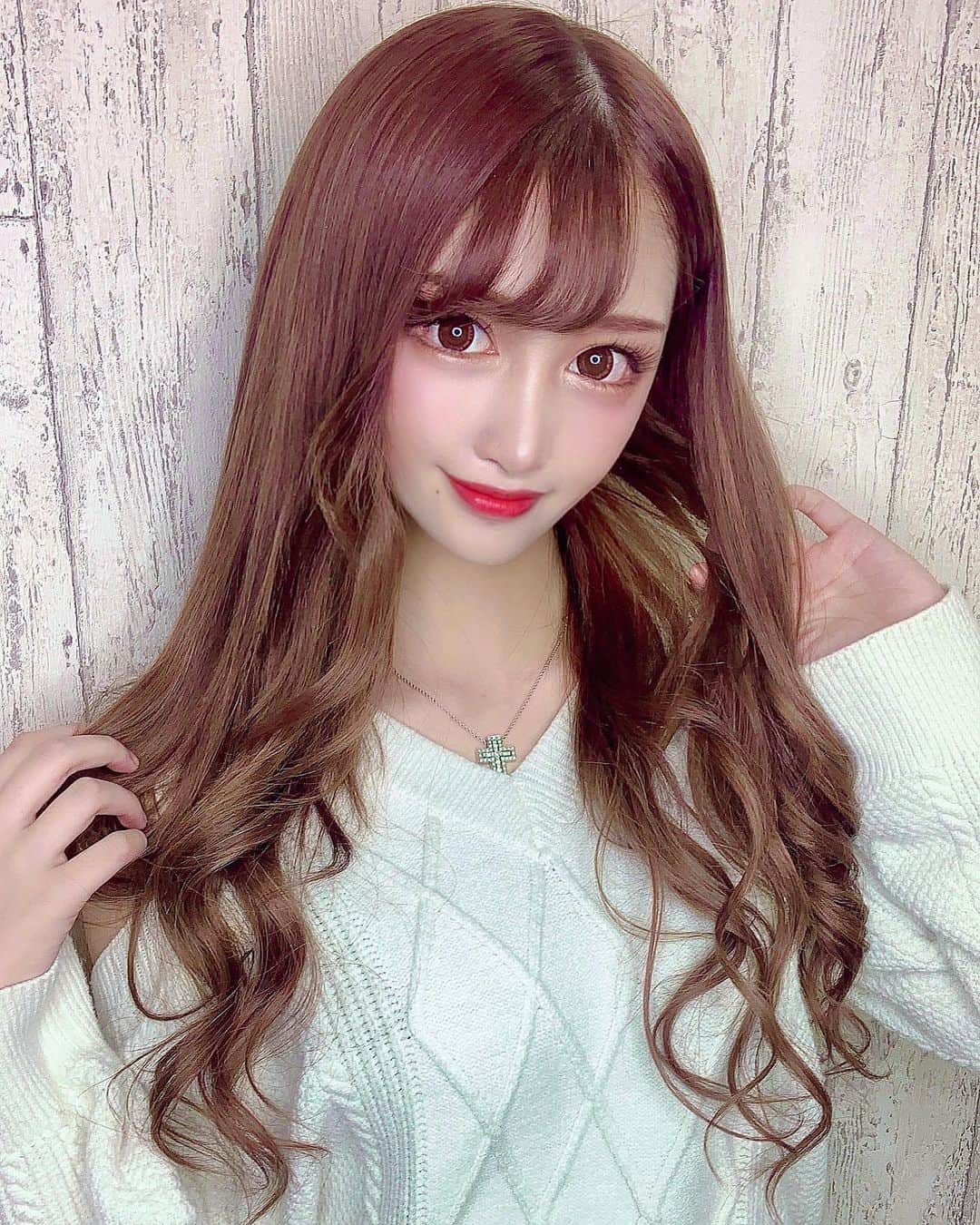 みおのインスタグラム：「ちょっと明るくしました#そんなに変わらん」