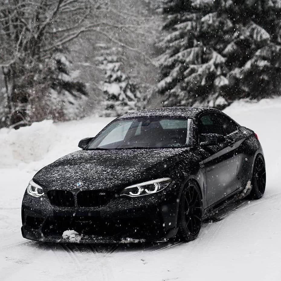 CARLiFESTYLEさんのインスタグラム写真 - (CARLiFESTYLEInstagram)「BMW M2 in the snow! YES or NO? Owner @mybmwadventures #carlifestyle #M2」1月13日 23時01分 - carlifestyle