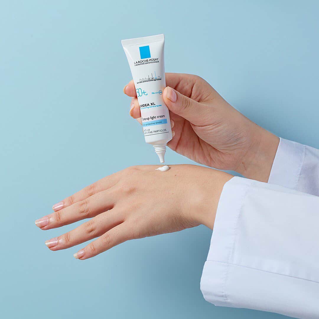 LA ROCHE-POSAY JAPAN ラロッシュポゼのインスタグラム：「.﻿ 本日よりコスメ専門店のローズマリー様とのコラボでラ ロッシュ ポゼの大人気トーンアップ下地が当たるキャンペーンが開始します。﻿ ぜひご参加ください！﻿ ﻿ ※抽選は @rosemary_press と @larocheposayjp  をフォロー＆@rosemary_press の投稿にコメントをしてくださった方が対象です。﻿ 詳しくは @rosemary_press のプロフィールのURLをチェック！﻿ ﻿ . #repost @rosemary_press﻿ ﻿ . 【プレゼントキャンペーン】﻿ 2020/1/14(火)まで✨抽選で今大注目のスペシャルアイテムが当たる﻿ ㅤ﻿ 「敏感な肌と毎日に、確かな自信を。」💕敏感肌のためのスキンケアブランド「 #LAROCHE-POSAY ( #ラロッシュポゼ )」とのコラボ #キャンペーン ✨が本日1/14(火)からSTART！﻿ ﻿ 大人気「UVイデア XL プロテクショントーンアップ」現品１点が当たる #プレゼントキャンペーン ❤﻿ ﻿ ラ ロッシュ ポゼのトーンアップ下地は、#SPF50+・#PA++++で紫外線を防御するだけではなく、 #ナチュラルに肌をきれいに見せる機能も兼ね備えた #ベース💓  これ１本で#透明感  #ツヤ が演出できちゃう優れもの😍✨﻿ ﻿ ぜひご応募ください💋✨﻿ ﻿ -----------﻿ 《応募資格》﻿ ローズマリー店頭にて商品をお受け取りいただける方。﻿ -----------﻿ 《応募方法》﻿ 【 1 】プロフィールのURLよりキャンペーンページへ﻿ ㅤ﻿ 【 2 】キャンペーンページにそって2つのアカウントをフォロー！ㅤ﻿ @rosemary_press ㅤ﻿ @larocheposayjp ㅤ﻿ 【 3 】こちらの投稿にコメント！♥️﻿ (コメントはローズマリーアカウントだけでも応募可能です！) ㅤ﻿ -----------﻿ 《応募期間》﻿ 2020/1/14(火)〜1/20(月)まで(*ˊ˘ˋ*)。♪:*°﻿ キャンペーン期間は7日間！﻿ ㅤ﻿ ※詳しくは、プロフィール欄のURLからキャンペーンページに飛んでご確認ください！☆﻿ ㅤ﻿ -----------」